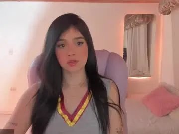 Freechat pau_cute on Chaturbate