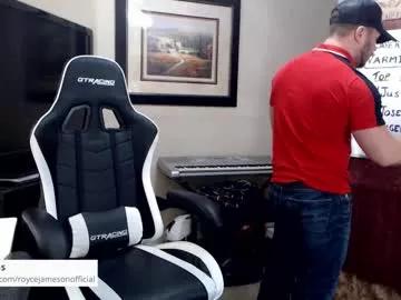 Freechat player2pawns on Chaturbate