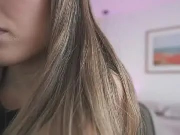 Freechat rebeccastonee on Chaturbate