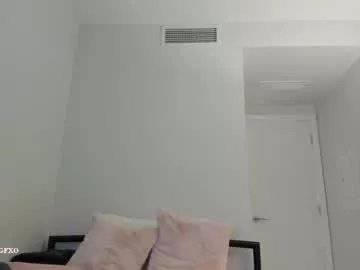 Private secretgirlfriendxo on Chaturbate