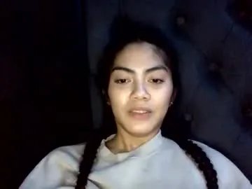 Freechat sexyxenaaa on Chaturbate