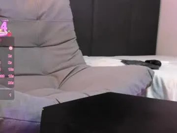 Freechat sophieharris__ on Chaturbate