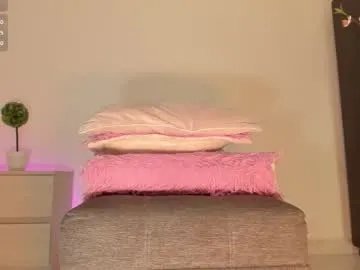 Freechat sweetzara on Chaturbate