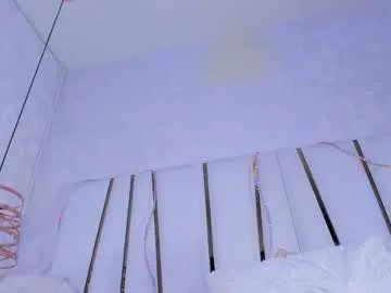 Freechat violeet_gray on Chaturbate