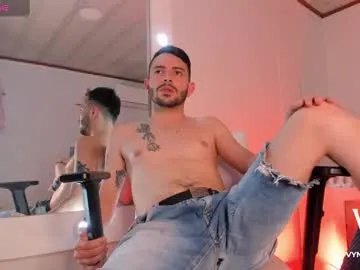 vynny_blacke_ on Chaturbate 