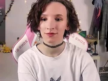 Freechat yellow_songbird on Chaturbate