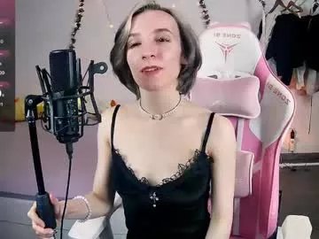 Freechat yellow_songbird on Chaturbate