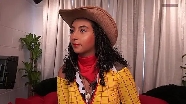 Freechat agatha_collins_ on StripChat