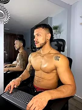 Freechat ARON_TAYLER01 on StripChat