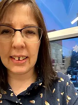 Freechat B_Bonya_m on StripChat