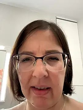 Freechat B_Bonya_m on StripChat