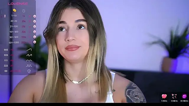 Freechat BabbyAisha on StripChat