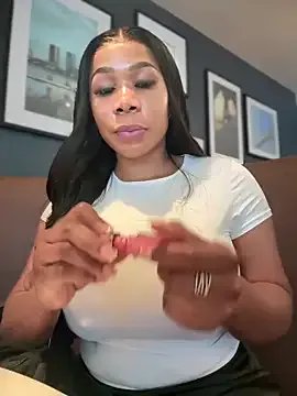 Freechat Belle___ on StripChat