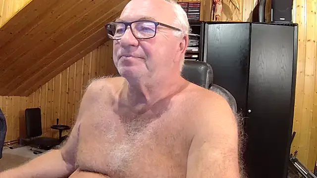 biggandybig on StripChat 