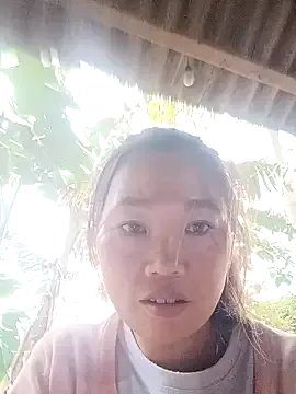 Freechat blonde_blg on StripChat