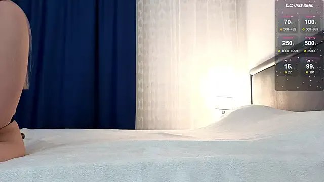 Freechat Brilliant-Kiss on StripChat