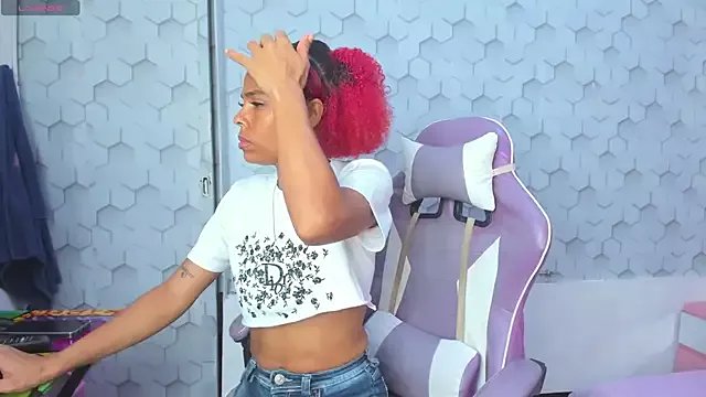 Freechat Brithanyslim on StripChat