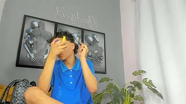 Freechat camillo_virgil on StripChat