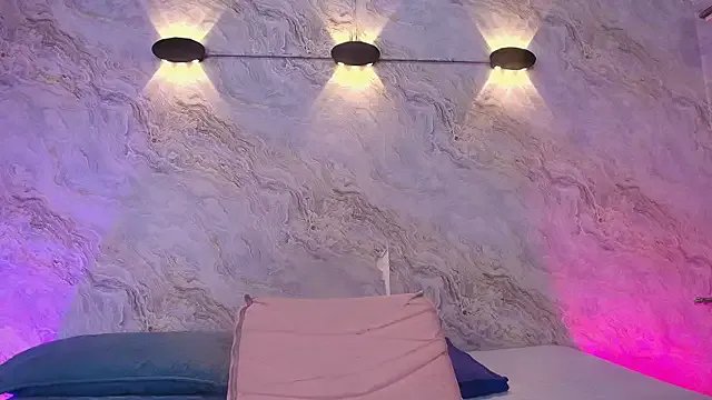 Freechat carol_juicyy on StripChat