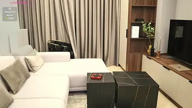 Freechat CellesteFemme on StripChat