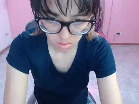 Freechat cristal_hills_19 on StripChat