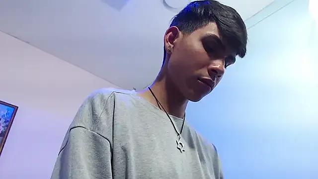 Freechat David_925_ on StripChat