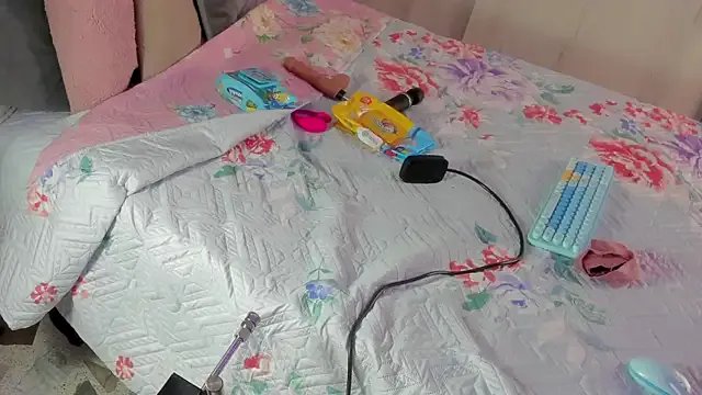 Freechat elena_mature on StripChat