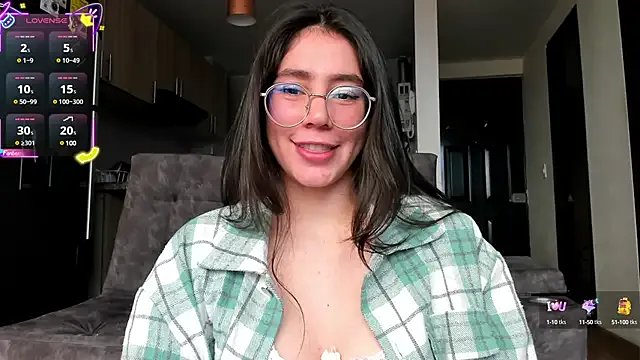 Freechat emmadiaz1 on StripChat