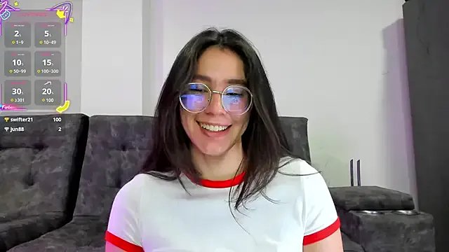 Freechat emmadiaz1 on StripChat