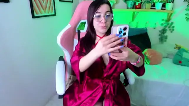 Freechat Fernanda__ on StripChat