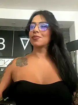 Freechat foxxy_nasty on StripChat