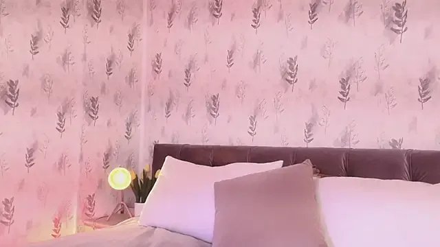 Freechat Giaa_Ross on StripChat