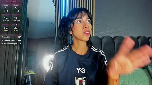 Freechat Gina_77 on StripChat