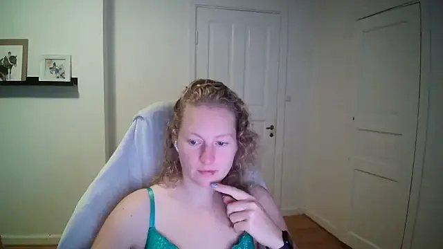 Freechat Girlnina-1995 on StripChat