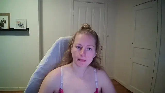 Freechat Girlnina-1995 on StripChat