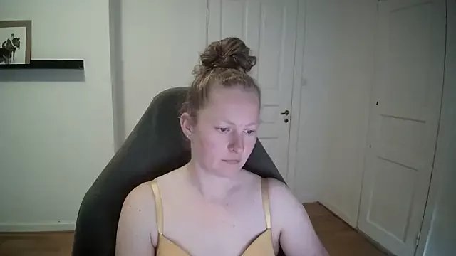 Freechat Girlnina-1995 on StripChat