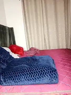 Freechat Golden_diver on StripChat