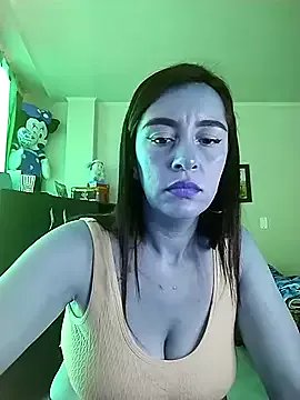 Freechat hailey85 on StripChat