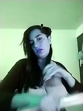 Freechat hailey85 on StripChat