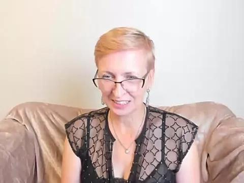 Freechat iamyourdream89 on StripChat