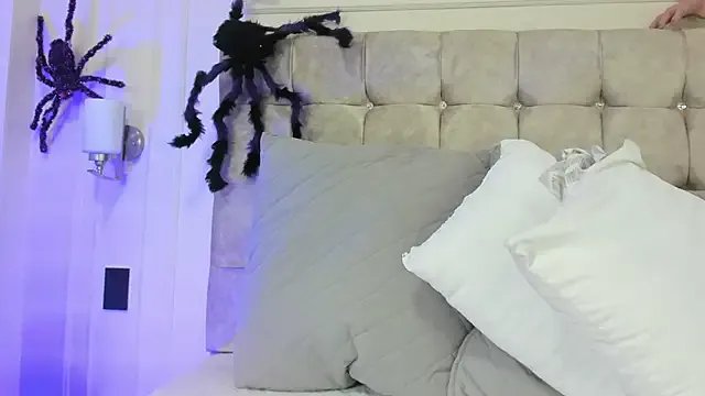 Freechat JasmineRoss_1 on StripChat