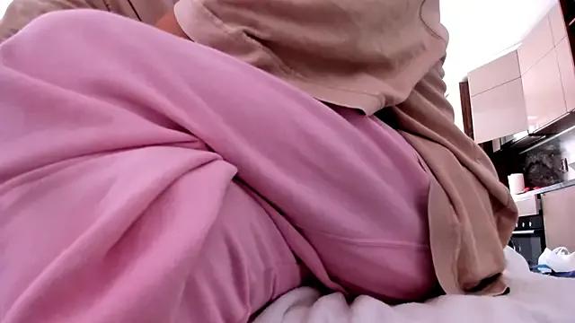 Private jeniffer100 on StripChat