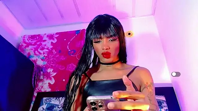 Freechat jymena_xxx on StripChat