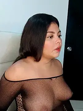 Freechat kiara-evans02 on StripChat