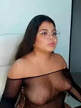 Freechat kiara-evans02 on StripChat