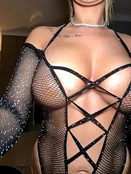 Freechat KirstieVegas on StripChat