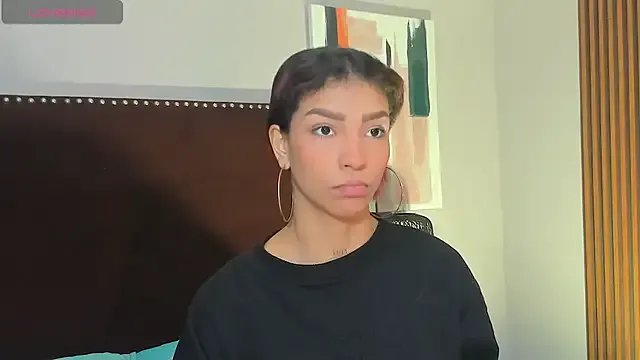 Freechat LauraAristizabal on StripChat