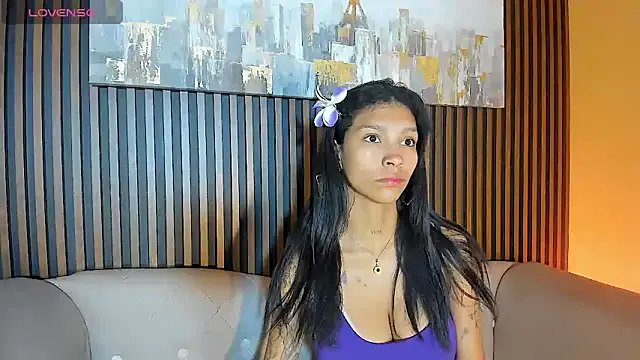Freechat LauraAristizabal on StripChat