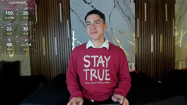 Freechat LiamNovak on StripChat