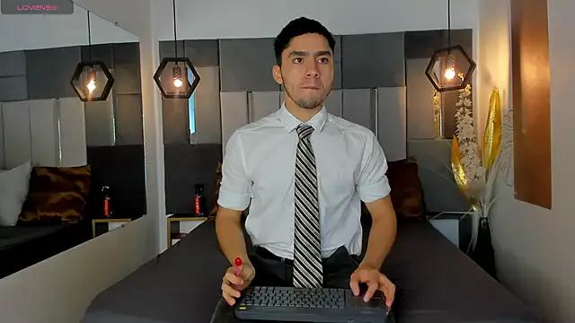 Freechat LiamNovak on StripChat